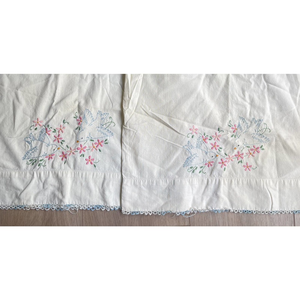 Vintage Peace Doves Floral Embroidered Crochet Off White Standard Pillowcases